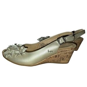 b.o.c. Women's Metalic Gold Peep Toe Sandals NWOT